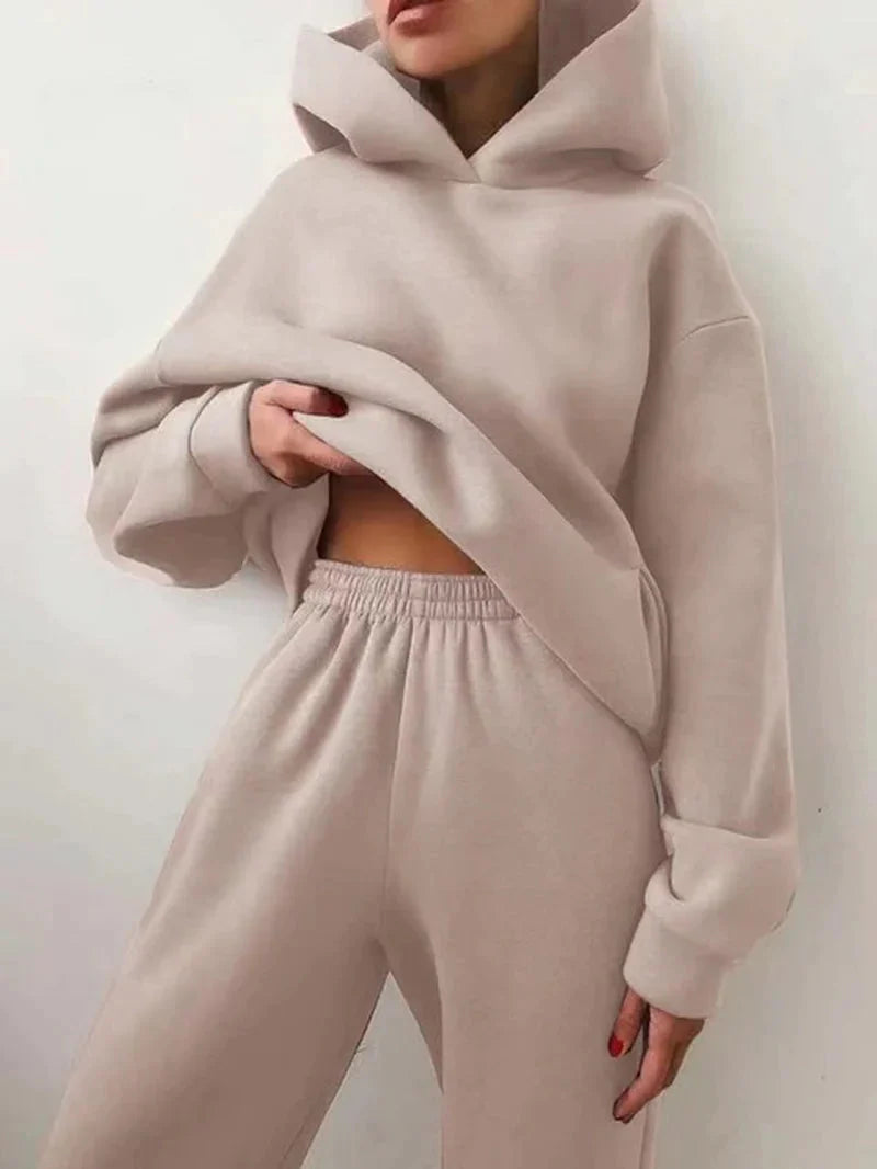 Elevate Your Comfort with Our Cozy Two-Piece Fleece Tracksuit Set for Women