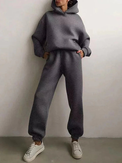 Elevate Your Comfort with Our Cozy Two-Piece Fleece Tracksuit Set for Women