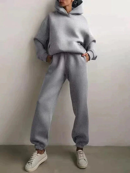 Elevate Your Comfort with Our Cozy Two-Piece Fleece Tracksuit Set for Women